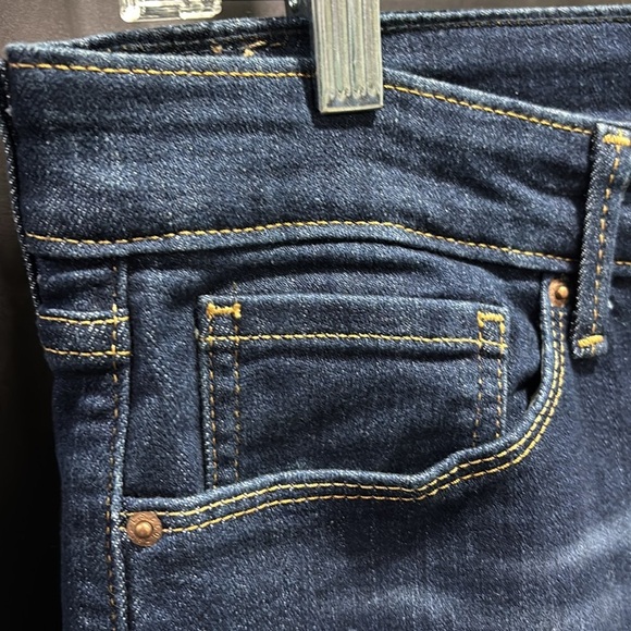 Levi Strauss Signature Mid rise,straight leg, blue jeans,5 pocket, Belt loop - Picture 3 of 9
